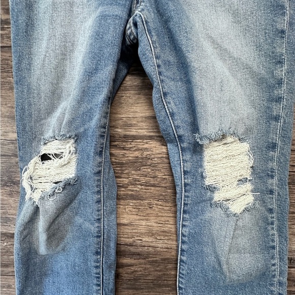 Madewell Blue Distressed Straight Leg Light Wash Jeans - Picture 8 of 10